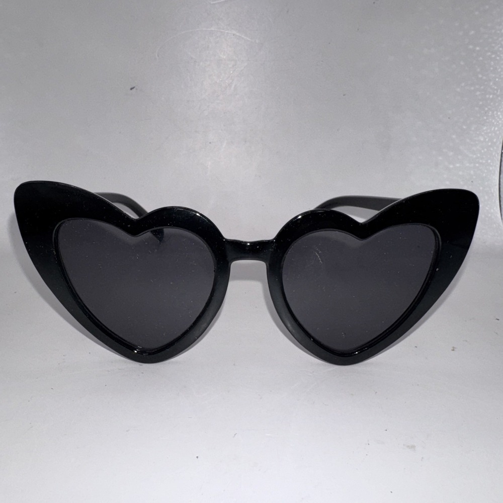 Women's Heart‎ Shaped Black Sunglasses UV Protection